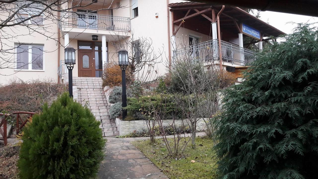Villamerica Miskolc Exteriör bild